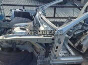 Mercedes-Benz W212 ön bakavin hissəsi